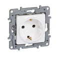 Контакт шуко 2P+E 16A Бял - Legrand Niloe 764539