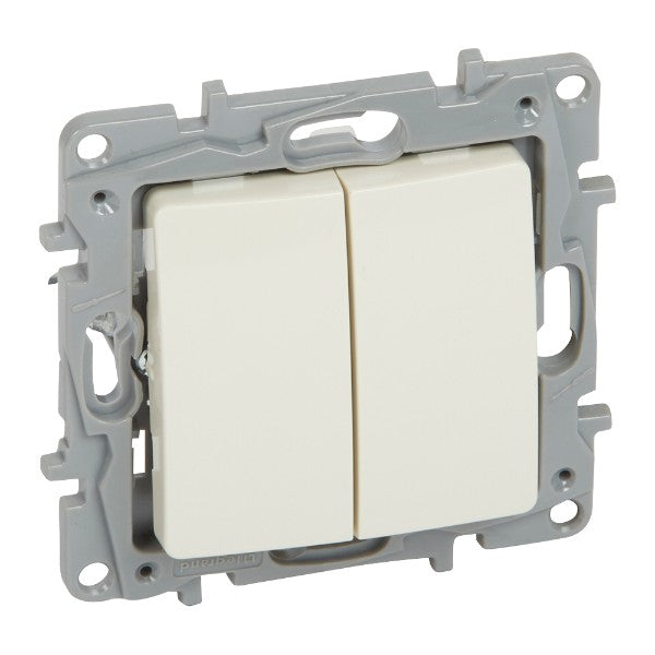 Ключ сериен девиаторен 10A Крем - Legrand Niloe 764602