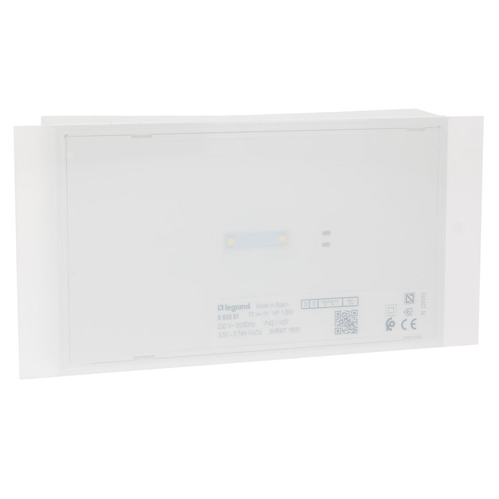 Авариен / евакуационен осветител 70lm 1h IP42 IK07 NM ST 202x104x40mm - Legrand X-light 180 660051