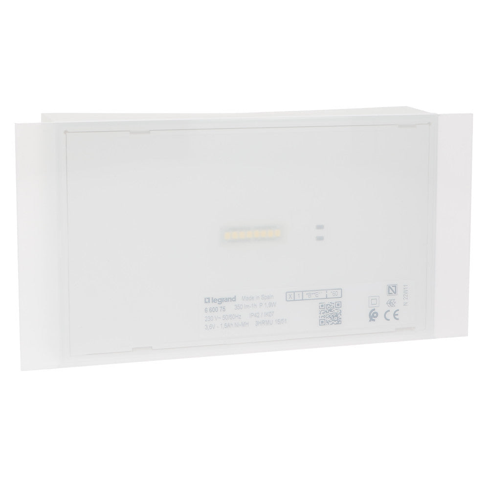 Авариен / евакуационен осветител 350lm 1h IP42 IK07 NM AT 202x104x40mm - Legrand X-light 180 660155